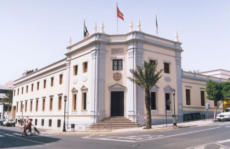 File:Edificio Cabildo Insular Fuerteventura.jpg