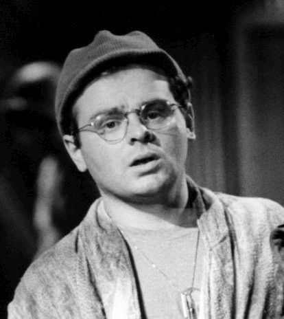 File:Gary Burghoff Radar MASH 1976 (cropped).JPG