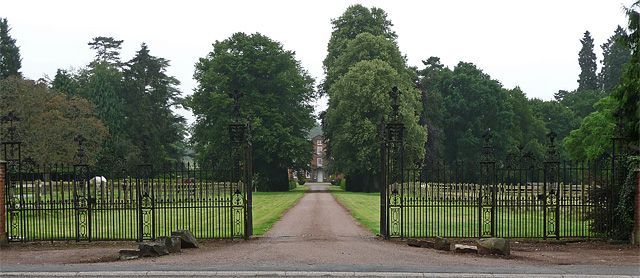 File:Gates near Henley Hall, Henley, Shropshire-geograph-2167758.jpg