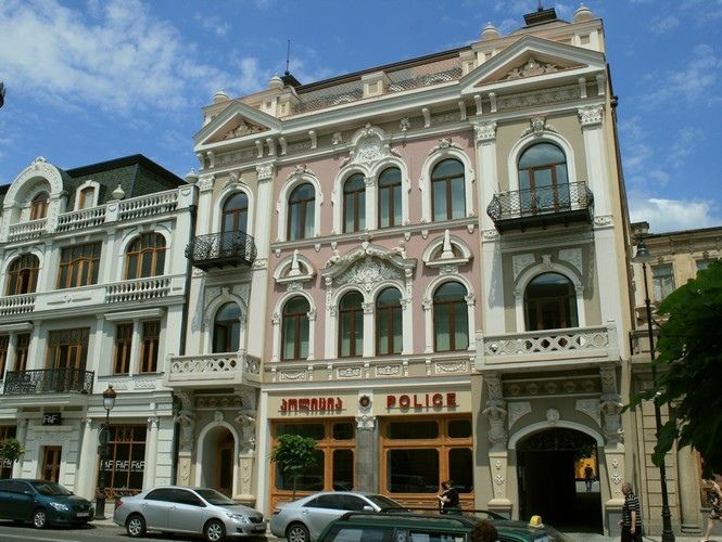 File:Police Station on Aghmashenebeli avenue 01.jpg