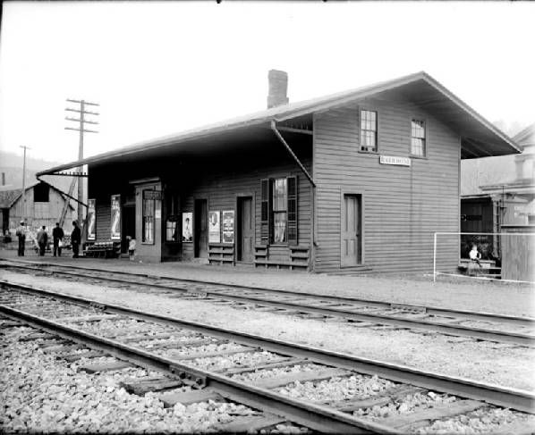 File:Rathbone Station.jpg