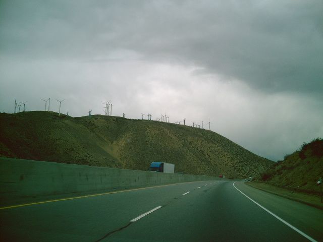 File:Tehachapi pass.jpg