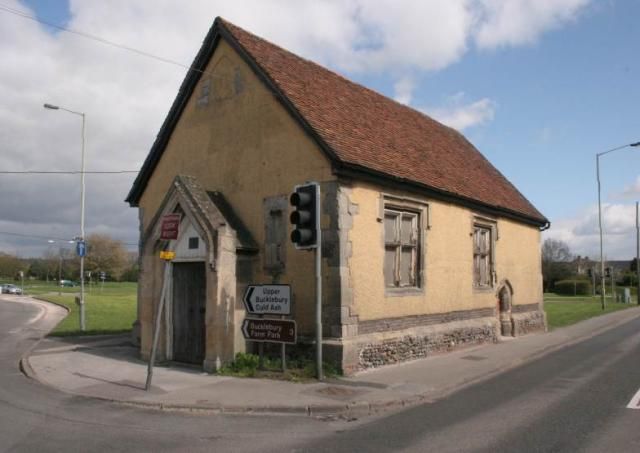 File:Thatcham - geograph.org.uk - 1901.jpg