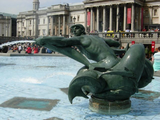 File:Trafalgar Square - geograph.org.uk - 811363.jpg