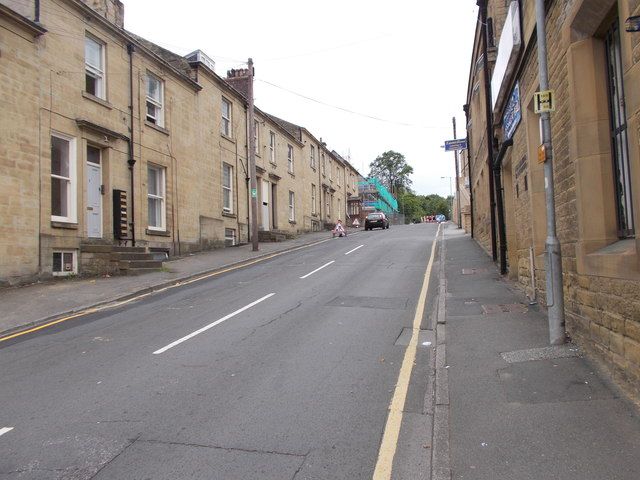 File:Clare Hill, Huddersfield.jpg