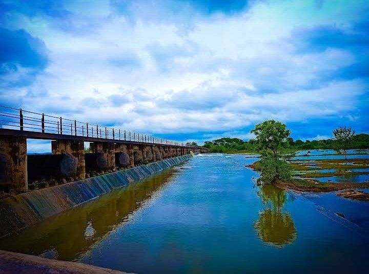 File:Dhad-Kardi Dam.jpg