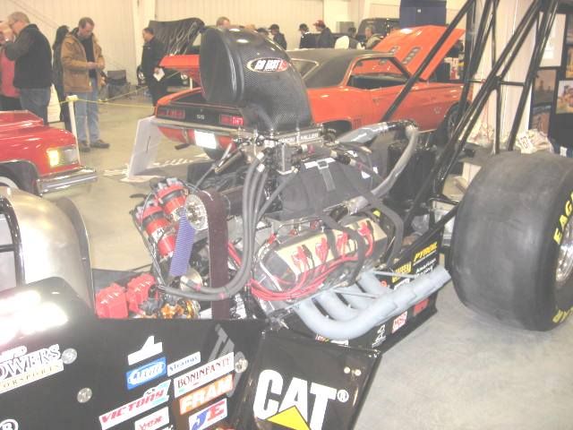 File:Dragster engine.jpg