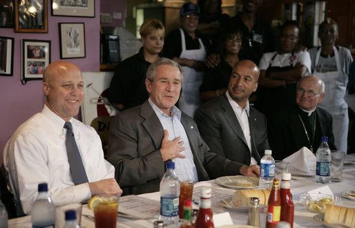 File:MitchLandrieu GeorgeWBush RayNagin AlfredHughes, 2007March01.jpg