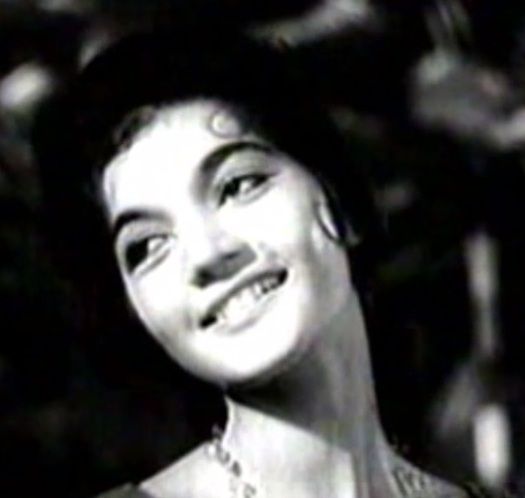 File:Rita Lobo in Amchem Noxib (cropped).jpg