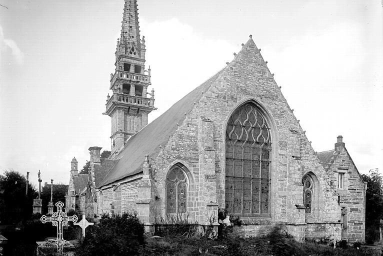 File:La Roche-Maurice église Saint-Yves.jpg