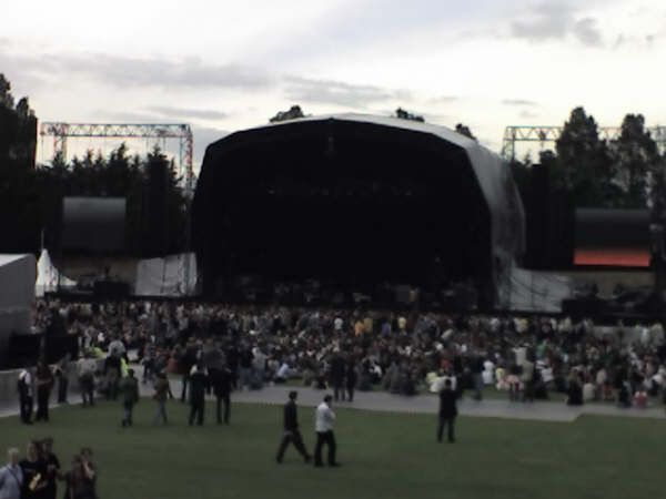 File:Meadowbank Stadium - Radiohead.jpg