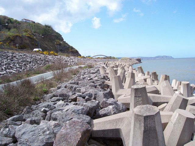 File:Sea defences - geograph.org.uk - 775461.jpg