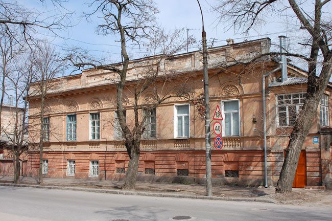 File:Sinodi-Popov Birthhouse.jpg