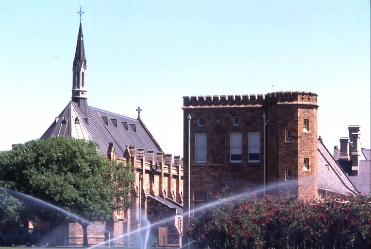 File:St Peters College, Hackney.jpg