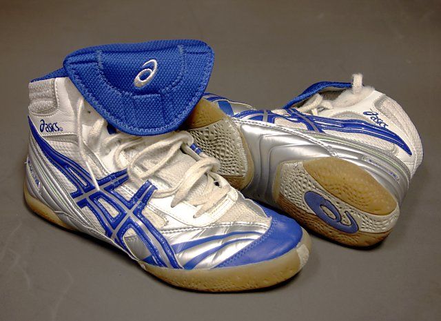 File:Asics wrestling shoes.jpg