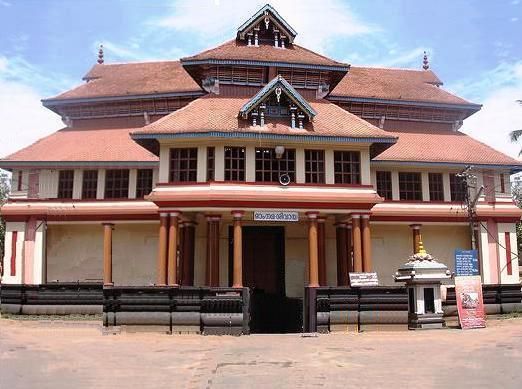 File:Chengannoor temple.jpg