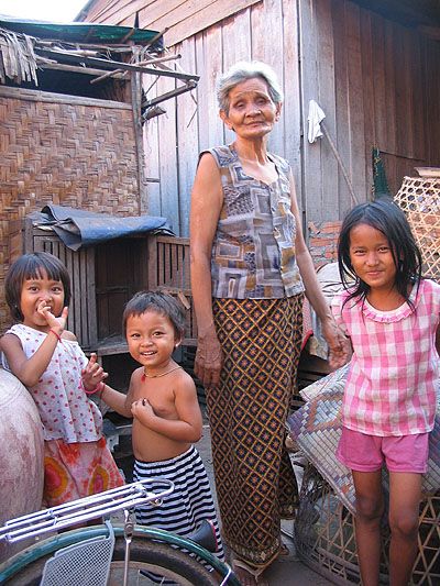 File:Cambodia family.jpg