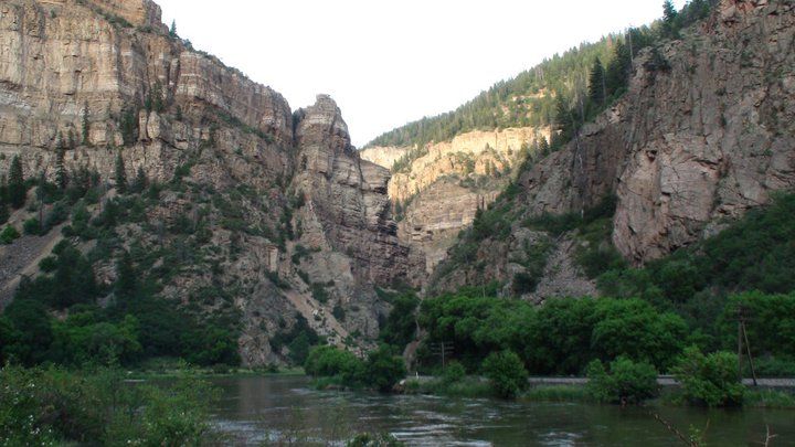 File:Glenwood canyon.jpg