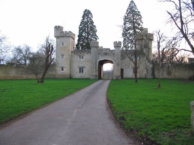 File:Gloucester Lodge - geograph.org.uk - 325959.jpg