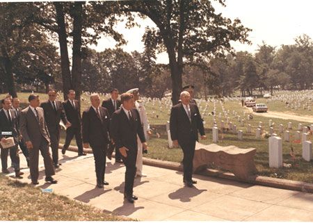 File:Jack Metzler and JFK.jpg