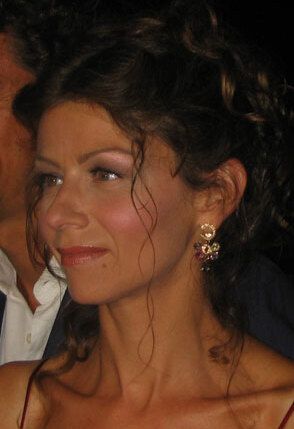 File:Amanda Sandrelli (cropped).jpg