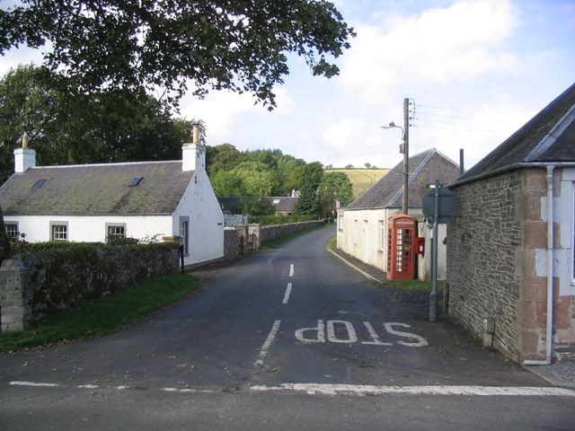 File:Appletreehall from the B6359.jpg