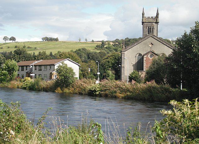 File:Church, Bonhill - geograph.org.uk - 1479526.jpg