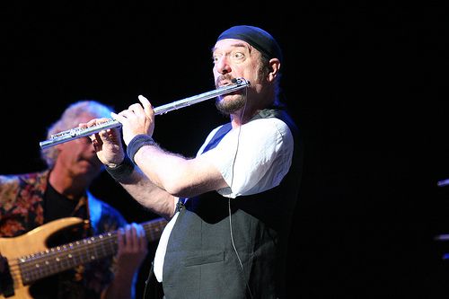 File:Ian Anderson of Jethro Tull in 2007.jpg