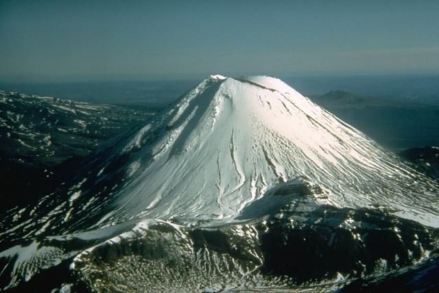 File:MountNgauruhoe.jpg