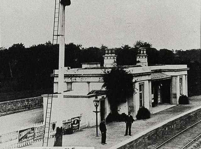 File:Oldrailway-station-castleknock.jpg