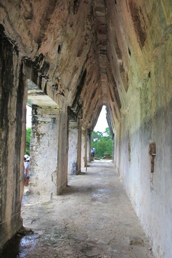 File:Palenque Arch Hall.jpg