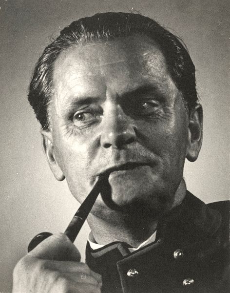 File:Sæbjørn Buttedahl (1926).jpg