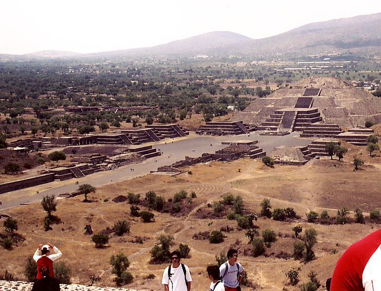 File:TEOTIHUACAN VIEW FROM SUN PYRAMID.jpg