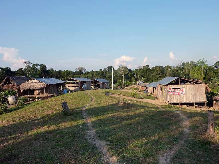 File:Village of La Libertad, Amazonas, Colombia.jpg