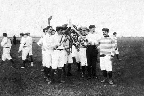 File:Hurling players in argentina.jpg