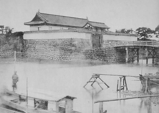 File:Kajibashi-Mon.JPG