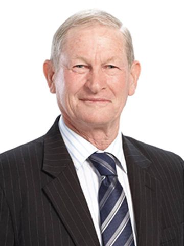 File:Kelvin Coe 1.jpg