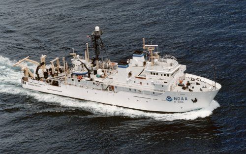 File:NOAA Ship Gordon Gunter.jpg