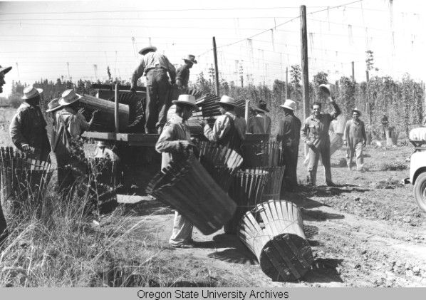 File:Bracero Workers.jpg