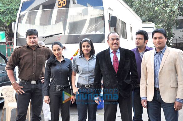 File:CID TV Serial Team.jpg