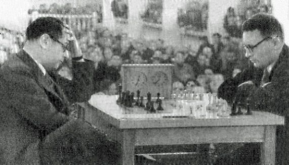 File:Capablanca-Botvinnik 1936.jpg