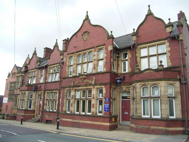 File:Chadderton Police Station.jpg