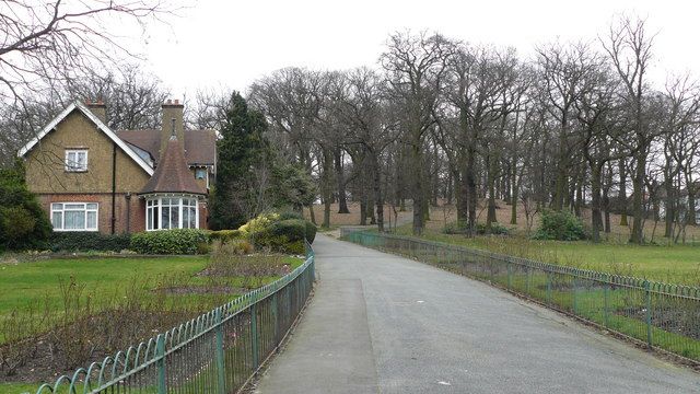 File:Grangewood Park - geograph.org.uk - 1182981.jpg