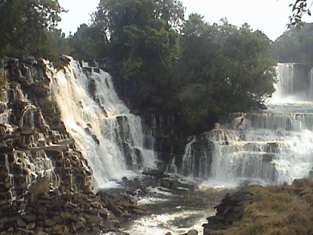 File:Kabwelume falls in the dry season.JPG