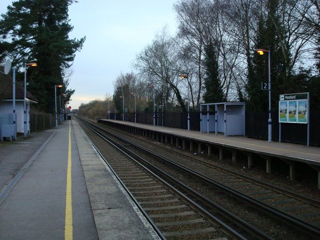 File:Penshurst railway station in 2009.jpg