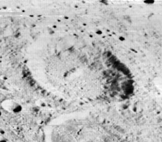 File:Ramsay crater 2075 med.jpg