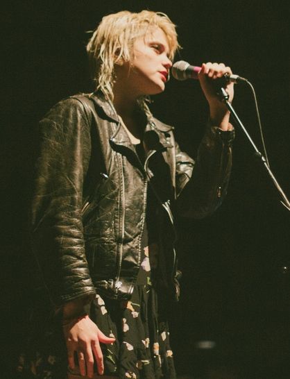 File:Sky Ferreira 9-24-2013 MO.jpg