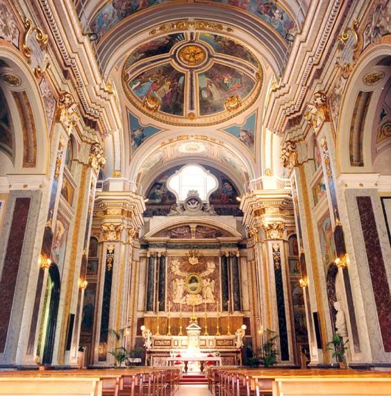 File:Basilica Madonna del pozzo interno.jpg