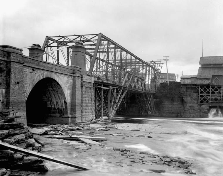 File:Chaudière Bridge 1892.jpg