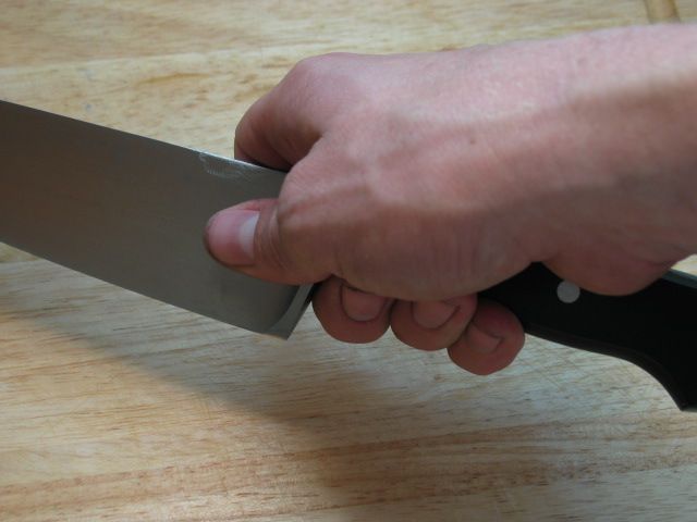 File:Chef's knife grip.jpg